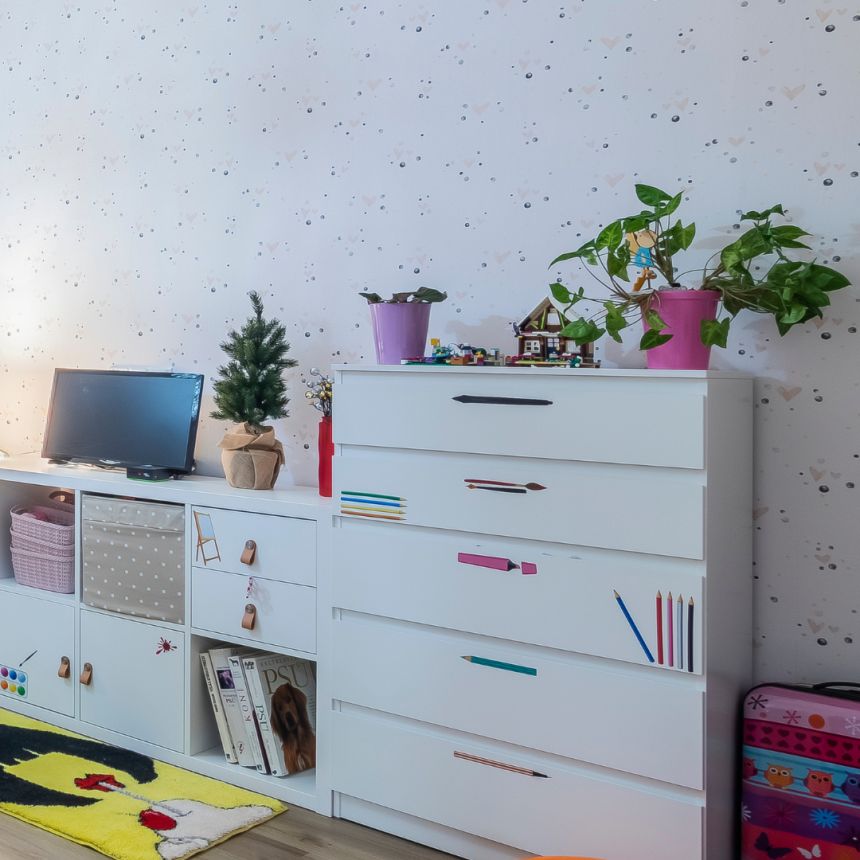 Design of a children's room for a schoolgirl